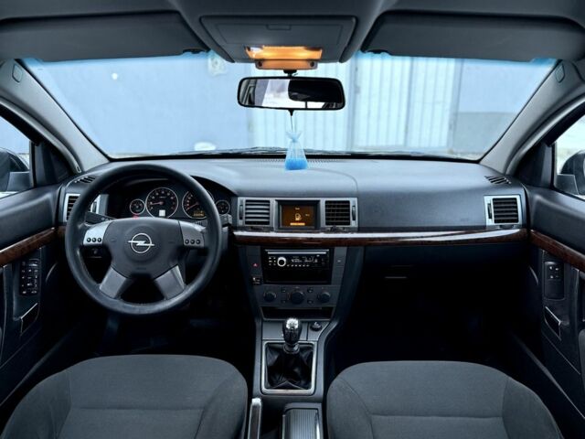 Чорний Опель Вектра, об'ємом двигуна 2.2 л та пробігом 222 тис. км за 3999 $, фото 18 на Automoto.ua