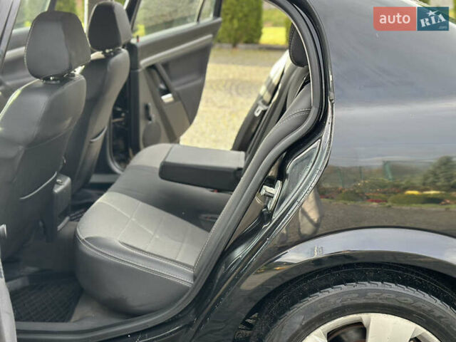 Черный Опель Вектра, объемом двигателя 1.8 л и пробегом 320 тыс. км за 2999 $, фото 29 на Automoto.ua