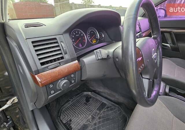 Черный Опель Вектра, объемом двигателя 2.2 л и пробегом 370 тыс. км за 3499 $, фото 15 на Automoto.ua