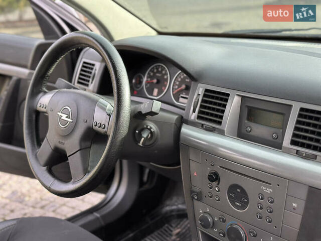 Черный Опель Вектра, объемом двигателя 1.8 л и пробегом 320 тыс. км за 2999 $, фото 22 на Automoto.ua