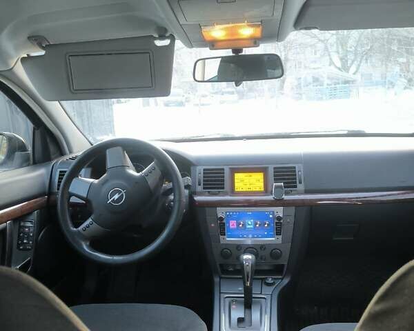 Черный Опель Вектра, объемом двигателя 2.2 л и пробегом 183 тыс. км за 4100 $, фото 5 на Automoto.ua