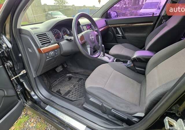 Черный Опель Вектра, объемом двигателя 2.2 л и пробегом 370 тыс. км за 3499 $, фото 16 на Automoto.ua