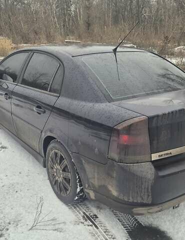 Чорний Опель Вектра, об'ємом двигуна 2 л та пробігом 369 тис. км за 1999 $, фото 3 на Automoto.ua