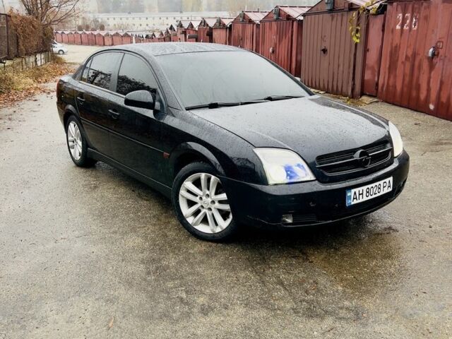 Черный Опель Вектра, объемом двигателя 2.2 л и пробегом 230 тыс. км за 3600 $, фото 1 на Automoto.ua