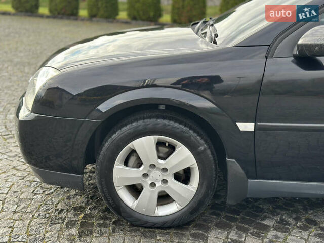 Черный Опель Вектра, объемом двигателя 1.8 л и пробегом 320 тыс. км за 2999 $, фото 11 на Automoto.ua