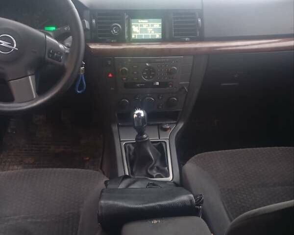 Черный Опель Вектра, объемом двигателя 2.2 л и пробегом 300 тыс. км за 3000 $, фото 13 на Automoto.ua