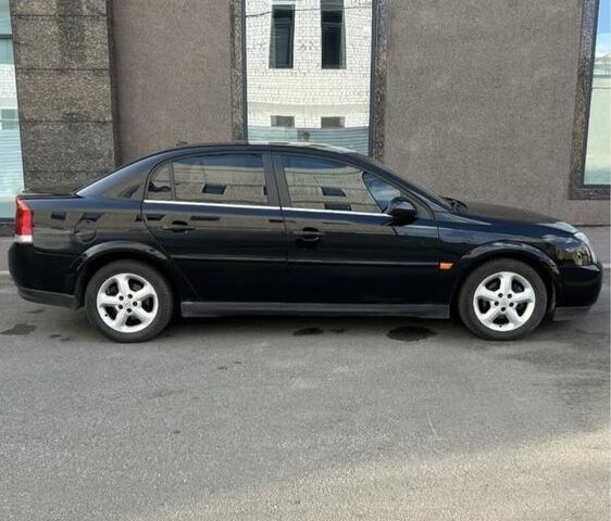 Чорний Опель Вектра, об'ємом двигуна 1.8 л та пробігом 320 тис. км за 4300 $, фото 1 на Automoto.ua