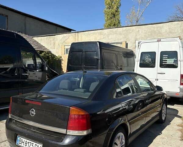 Черный Опель Вектра, объемом двигателя 2 л и пробегом 350 тыс. км за 3200 $, фото 2 на Automoto.ua