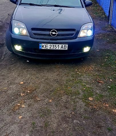 Чорний Опель Вектра, об'ємом двигуна 1.9 л та пробігом 297 тис. км за 4500 $, фото 1 на Automoto.ua
