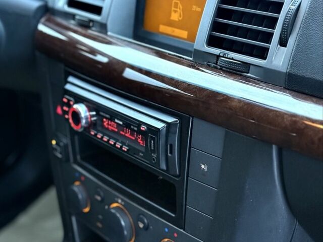 Чорний Опель Вектра, об'ємом двигуна 2.2 л та пробігом 222 тис. км за 3999 $, фото 12 на Automoto.ua