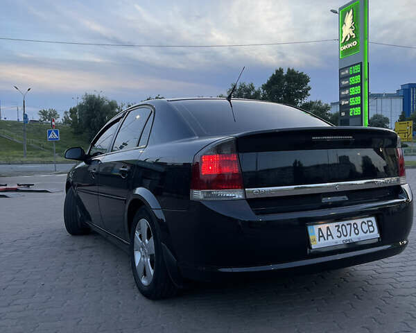 Черный Опель Вектра, объемом двигателя 2.2 л и пробегом 320 тыс. км за 5499 $, фото 4 на Automoto.ua