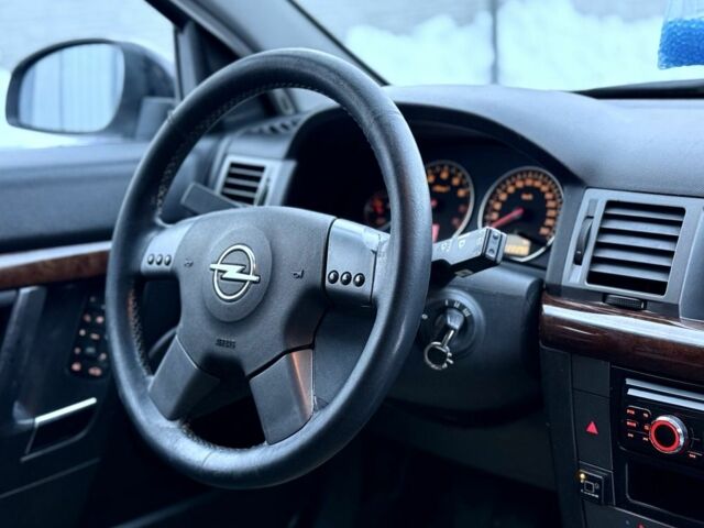 Чорний Опель Вектра, об'ємом двигуна 2.2 л та пробігом 222 тис. км за 3999 $, фото 11 на Automoto.ua