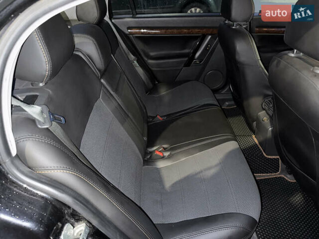 Черный Опель Вектра, объемом двигателя 2.2 л и пробегом 240 тыс. км за 5500 $, фото 14 на Automoto.ua