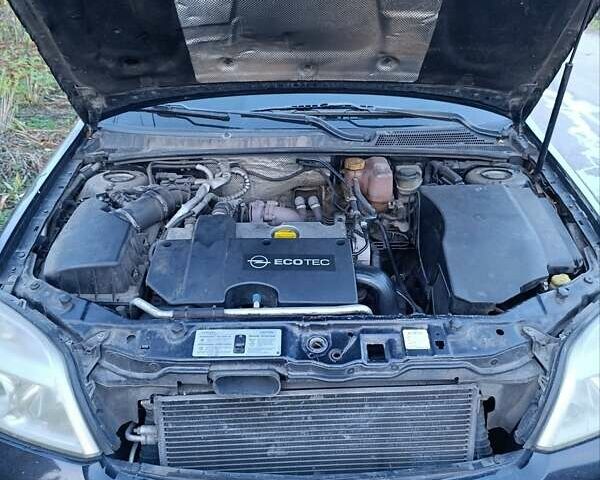 Чорний Опель Вектра, об'ємом двигуна 2 л та пробігом 430 тис. км за 3000 $, фото 1 на Automoto.ua