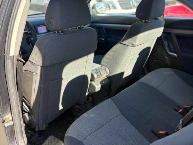 Черный Опель Вектра, объемом двигателя 2 л и пробегом 320 тыс. км за 3200 $, фото 5 на Automoto.ua