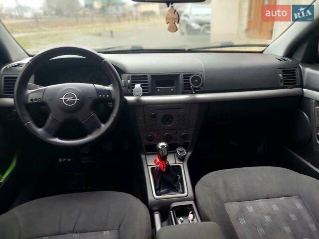 Черный Опель Вектра, объемом двигателя 2 л и пробегом 325 тыс. км за 4200 $, фото 8 на Automoto.ua