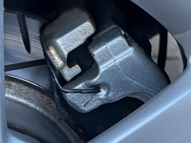 Черный Опель Вектра, объемом двигателя 2.2 л и пробегом 320 тыс. км за 5000 $, фото 3 на Automoto.ua