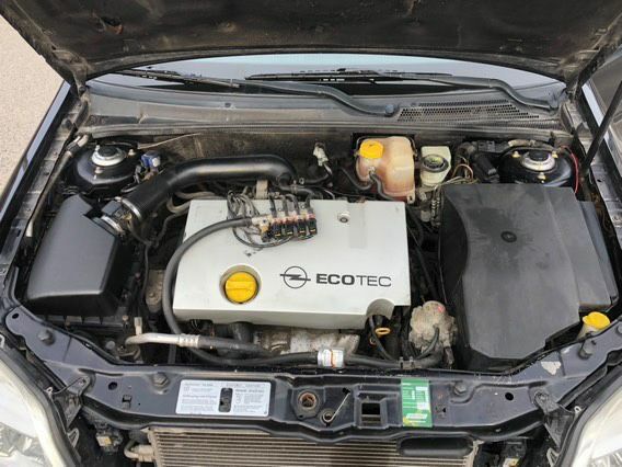 Чорний Опель Вектра, об'ємом двигуна 1.8 л та пробігом 320 тис. км за 4200 $, фото 4 на Automoto.ua