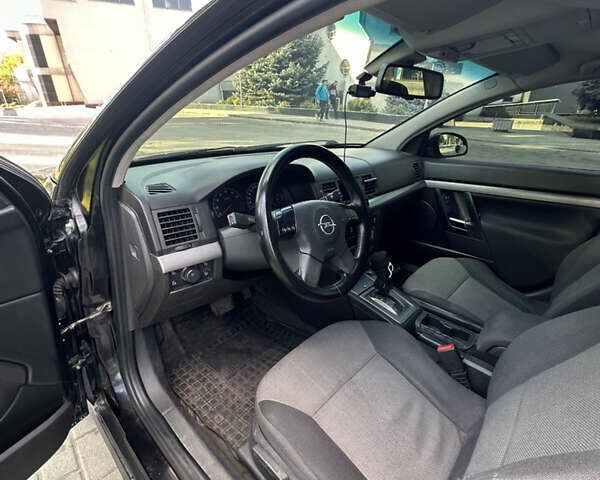 Черный Опель Вектра, объемом двигателя 2.2 л и пробегом 268 тыс. км за 4900 $, фото 14 на Automoto.ua