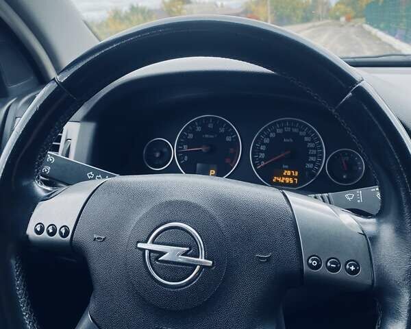 Черный Опель Вектра, объемом двигателя 2.2 л и пробегом 240 тыс. км за 6000 $, фото 10 на Automoto.ua