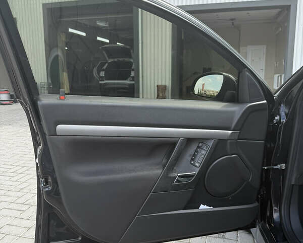 Черный Опель Вектра, объемом двигателя 1.8 л и пробегом 212 тыс. км за 5000 $, фото 3 на Automoto.ua