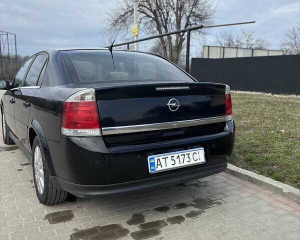 Черный Опель Вектра, объемом двигателя 2.2 л и пробегом 288 тыс. км за 4500 $, фото 5 на Automoto.ua
