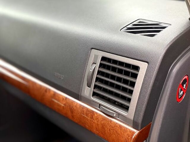 Черный Опель Вектра, объемом двигателя 2.2 л и пробегом 247 тыс. км за 5250 $, фото 11 на Automoto.ua