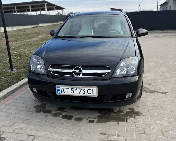 Черный Опель Вектра, объемом двигателя 2.2 л и пробегом 288 тыс. км за 4500 $, фото 2 на Automoto.ua