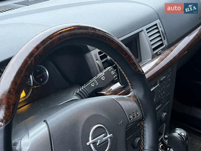 Чорний Опель Вектра, об'ємом двигуна 2.2 л та пробігом 333 тис. км за 3993 $, фото 13 на Automoto.ua