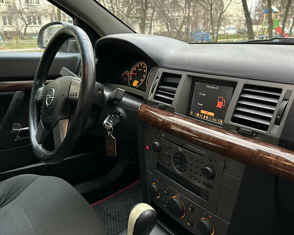 Чорний Опель Вектра, об'ємом двигуна 2.2 л та пробігом 239 тис. км за 3850 $, фото 19 на Automoto.ua