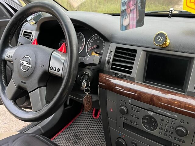 Опель Вектра 2004 в Нежине на Automoto.ua Черный Опель Вектра, объемом двигателя 2.2 л и пробегом 370 тыс. км за 3200 $, фото 1 на Automoto.ua