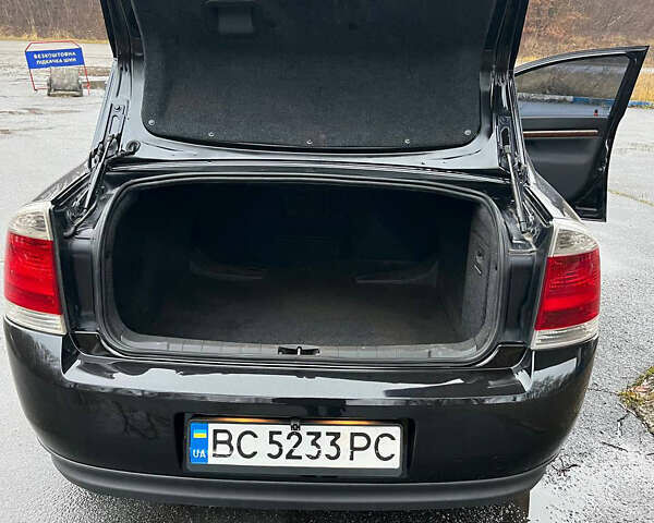 Черный Опель Вектра, объемом двигателя 2.2 л и пробегом 295 тыс. км за 4000 $, фото 12 на Automoto.ua