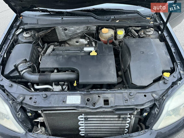 Чорний Опель Вектра, об'ємом двигуна 2.2 л та пробігом 333 тис. км за 3993 $, фото 16 на Automoto.ua