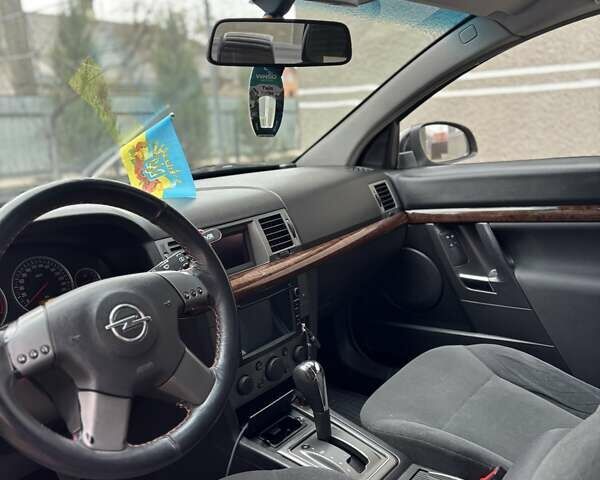 Черный Опель Вектра, объемом двигателя 2.2 л и пробегом 288 тыс. км за 4500 $, фото 17 на Automoto.ua
