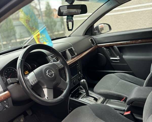 Черный Опель Вектра, объемом двигателя 2.2 л и пробегом 288 тыс. км за 4500 $, фото 16 на Automoto.ua