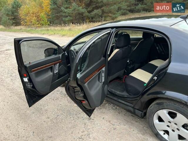 Опель Вектра 2004 в Нежине на Automoto.ua Черный Опель Вектра, объемом двигателя 2.2 л и пробегом 370 тыс. км за 3200 $, фото 6 на Automoto.ua