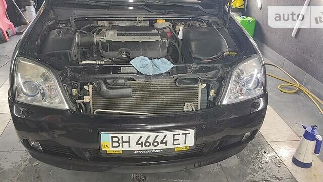 Черный Опель Вектра, объемом двигателя 3.2 л и пробегом 217 тыс. км за 6499 $, фото 75 на Automoto.ua