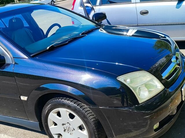 Черный Опель Вектра, объемом двигателя 2.2 л и пробегом 295 тыс. км за 4518 $, фото 1 на Automoto.ua