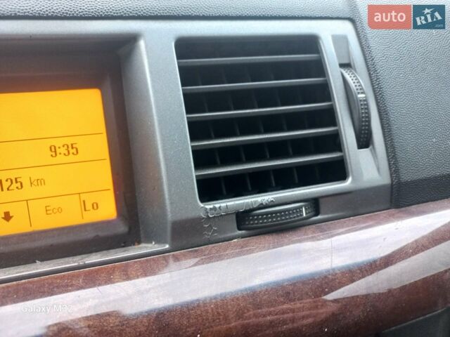 Черный Опель Вектра, объемом двигателя 3.2 л и пробегом 286 тыс. км за 4299 $, фото 5 на Automoto.ua