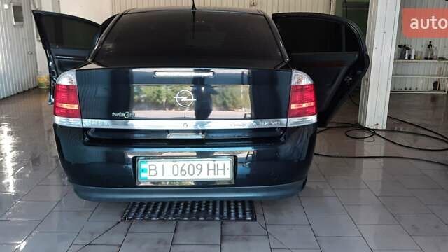 Черный Опель Вектра, объемом двигателя 3.2 л и пробегом 200 тыс. км за 4600 $, фото 2 на Automoto.ua