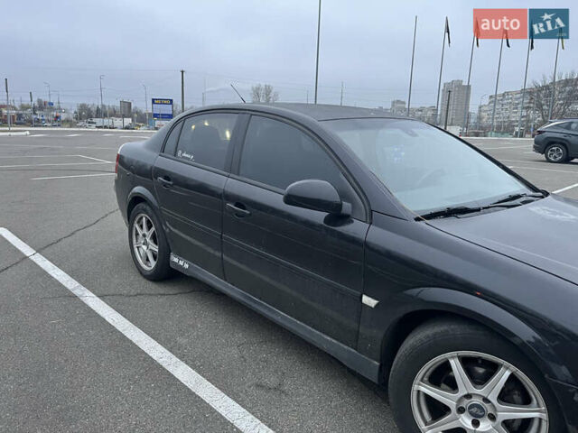 Чорний Опель Вектра, об'ємом двигуна 2.2 л та пробігом 333 тис. км за 3993 $, фото 2 на Automoto.ua