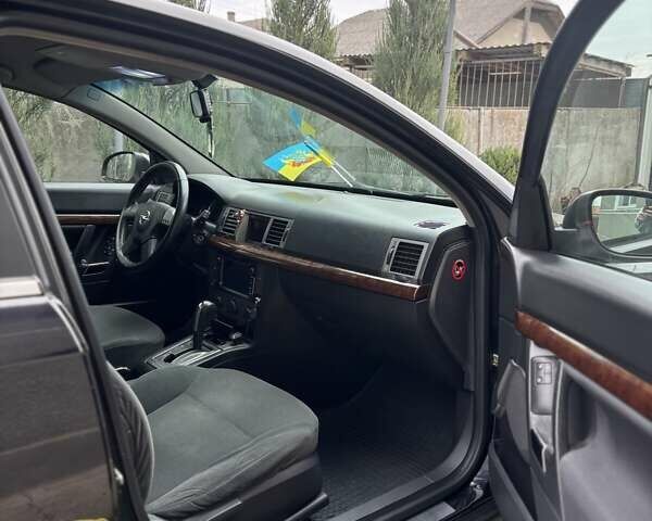Черный Опель Вектра, объемом двигателя 2.2 л и пробегом 288 тыс. км за 4500 $, фото 3 на Automoto.ua
