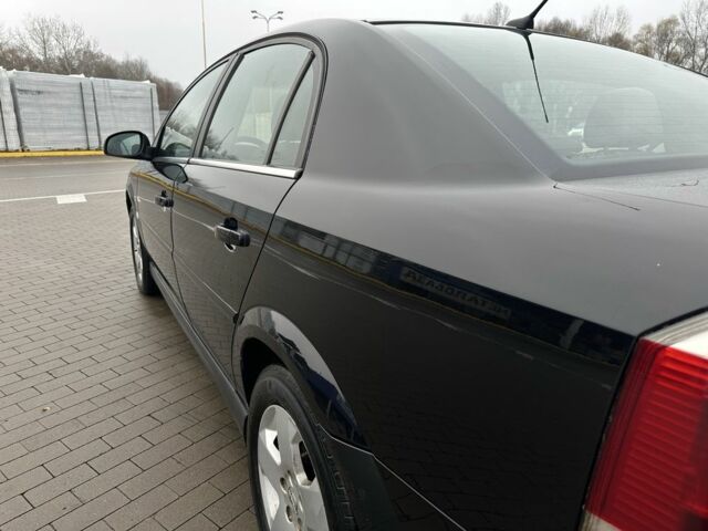 Черный Опель Вектра, объемом двигателя 2.2 л и пробегом 238 тыс. км за 3999 $, фото 10 на Automoto.ua