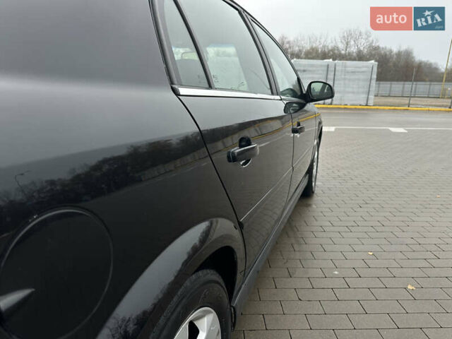 Черный Опель Вектра, объемом двигателя 2.2 л и пробегом 238 тыс. км за 3899 $, фото 14 на Automoto.ua