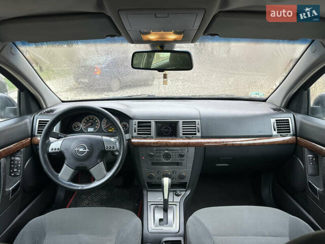 Черный Опель Вектра, объемом двигателя 2.2 л и пробегом 238 тыс. км за 3899 $, фото 15 на Automoto.ua