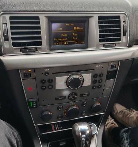 Чорний Опель Вектра, об'ємом двигуна 2.2 л та пробігом 335 тис. км за 3700 $, фото 5 на Automoto.ua