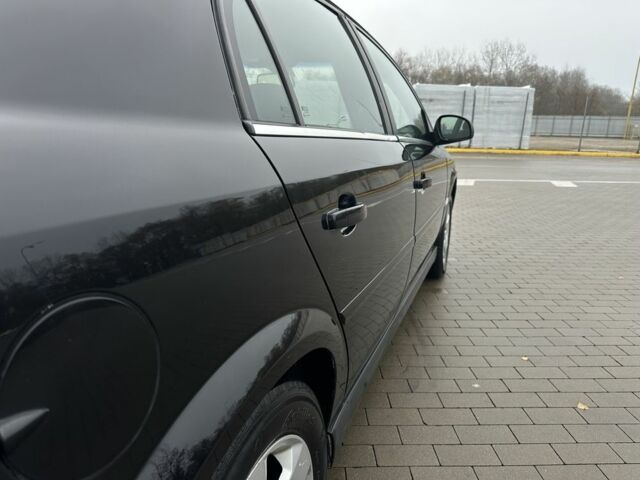 Черный Опель Вектра, объемом двигателя 2.2 л и пробегом 238 тыс. км за 3999 $, фото 13 на Automoto.ua