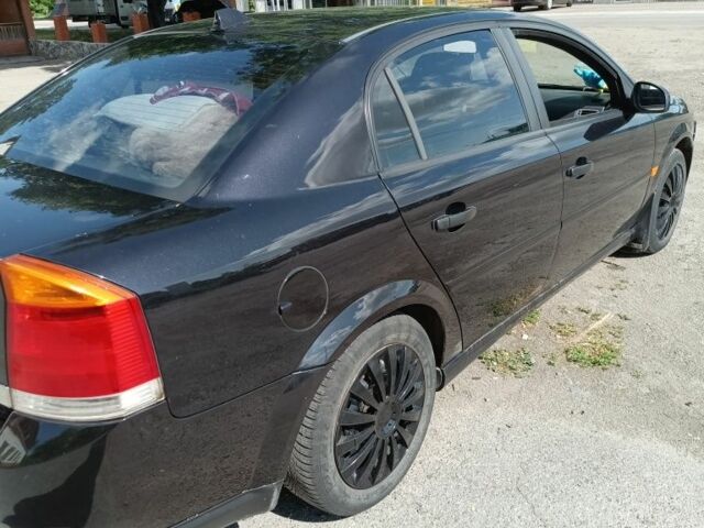 Черный Опель Вектра, объемом двигателя 1.6 л и пробегом 283 тыс. км за 3300 $, фото 2 на Automoto.ua