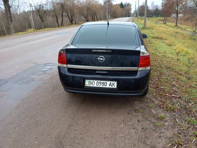 Черный Опель Вектра, объемом двигателя 2 л и пробегом 212 тыс. км за 3100 $, фото 2 на Automoto.ua
