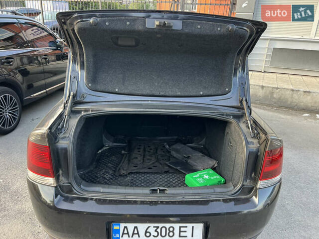 Черный Опель Вектра, объемом двигателя 3.2 л и пробегом 250 тыс. км за 3800 $, фото 12 на Automoto.ua